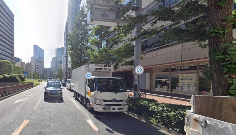 東銀座駅近くの昭和通り沿いの通りの様子